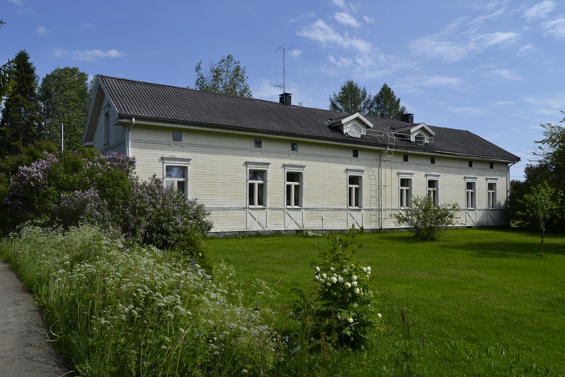 Julkisivu